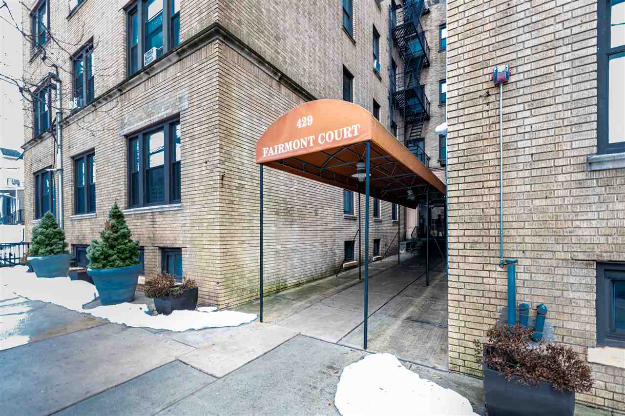 429 FAIRMOUNT AVE Unit: 502