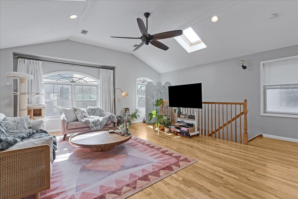 221 SHERMAN AVE Unit: 2