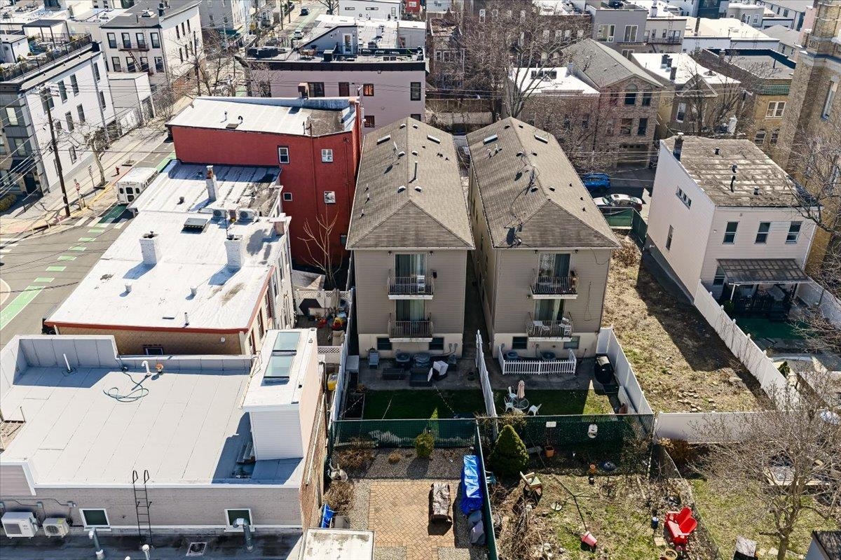 221 SHERMAN AVE Unit: 2