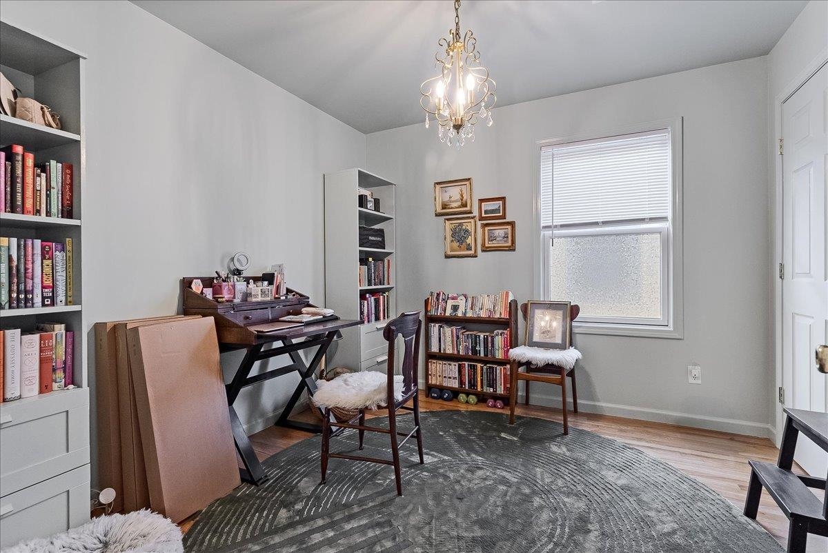 221 SHERMAN AVE Unit: 2