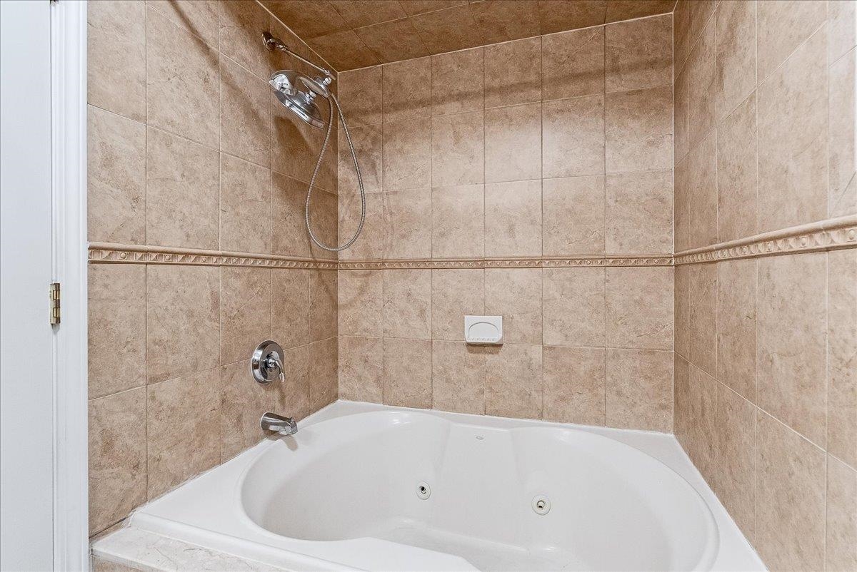 221 SHERMAN AVE Unit: 2