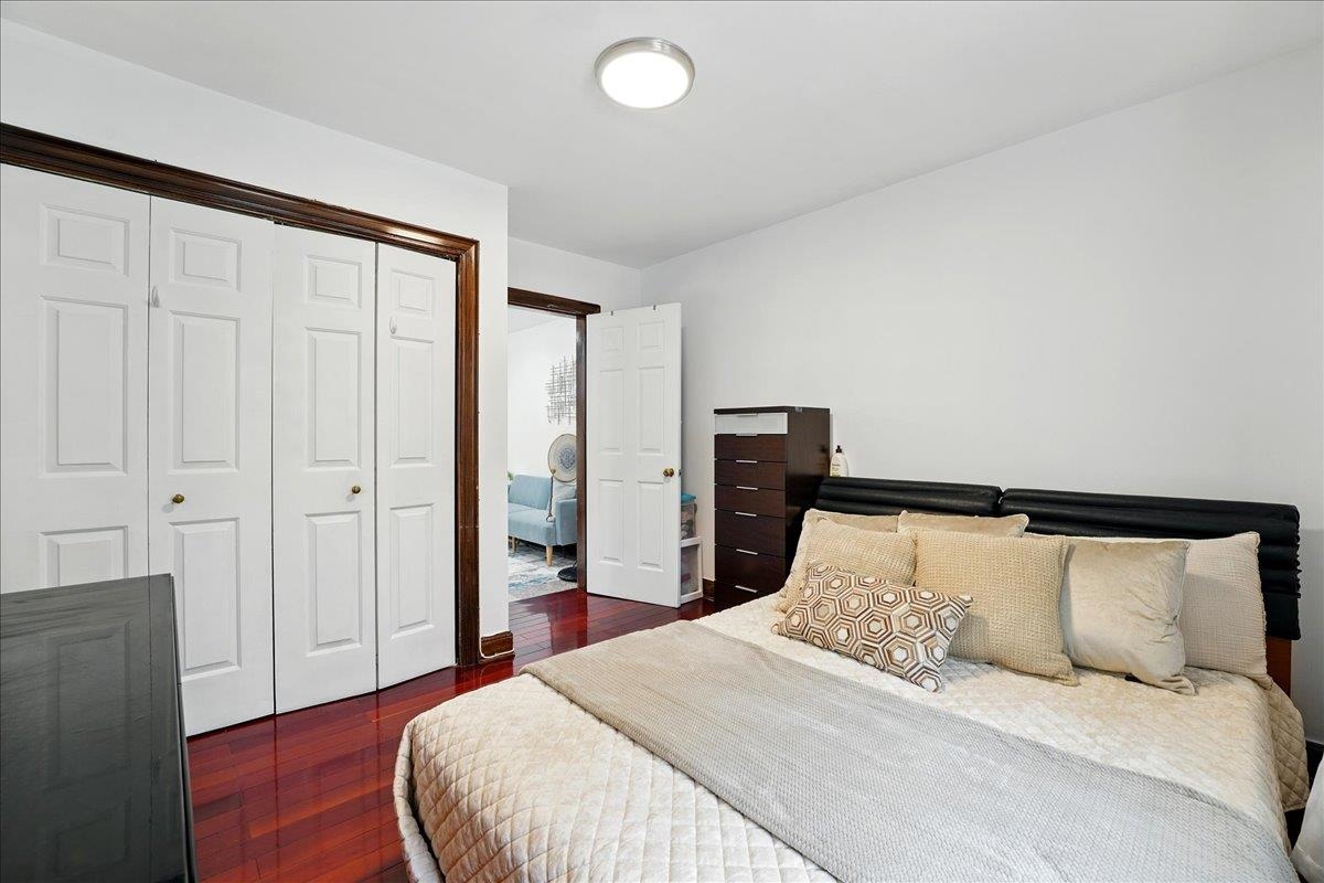 164 OGDEN AVE Unit: 105