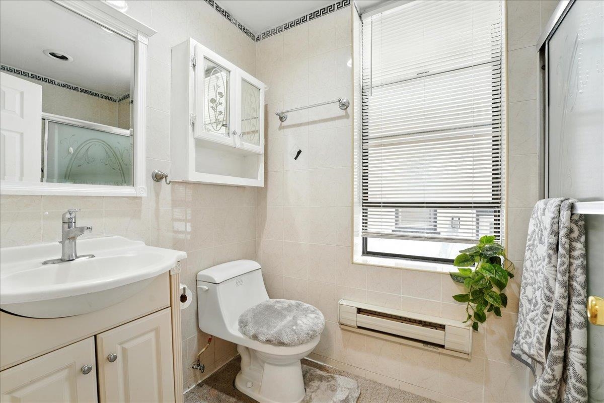 164 OGDEN AVE Unit: 105