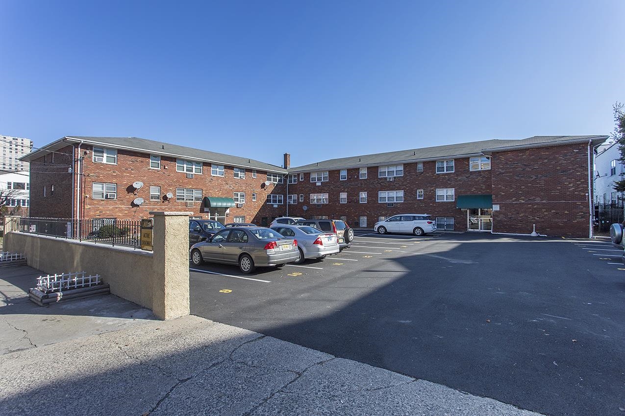 1 CONGRESS ST Unit: A4