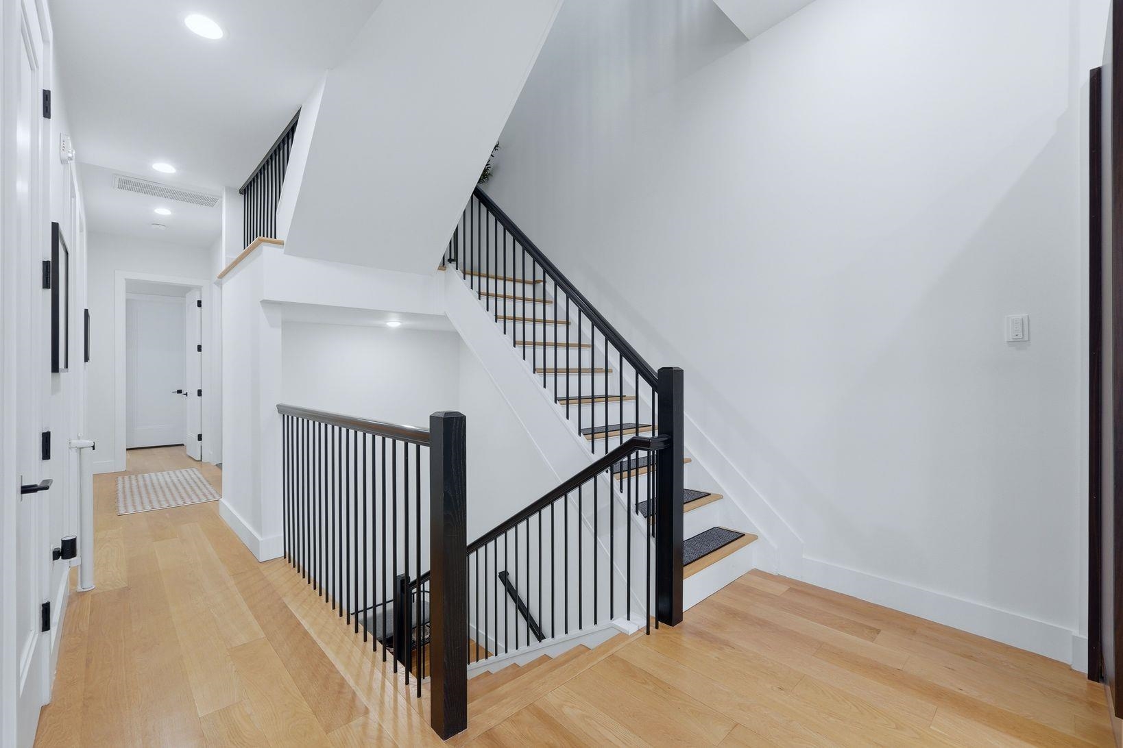 197 NEW YORK AVE Unit: 3