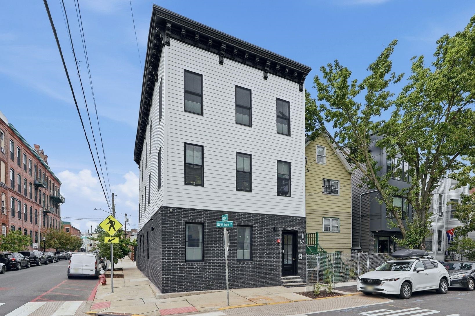 197 NEW YORK AVE Unit: 3