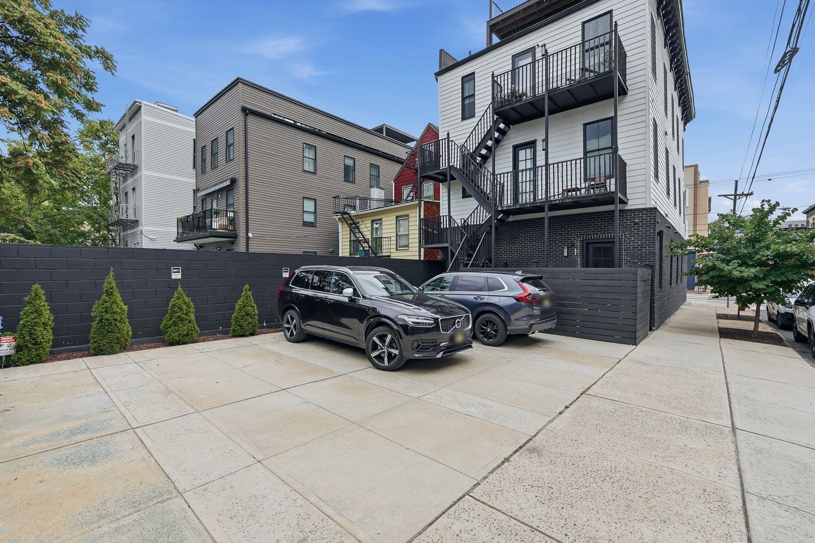 197 NEW YORK AVE Unit: 3