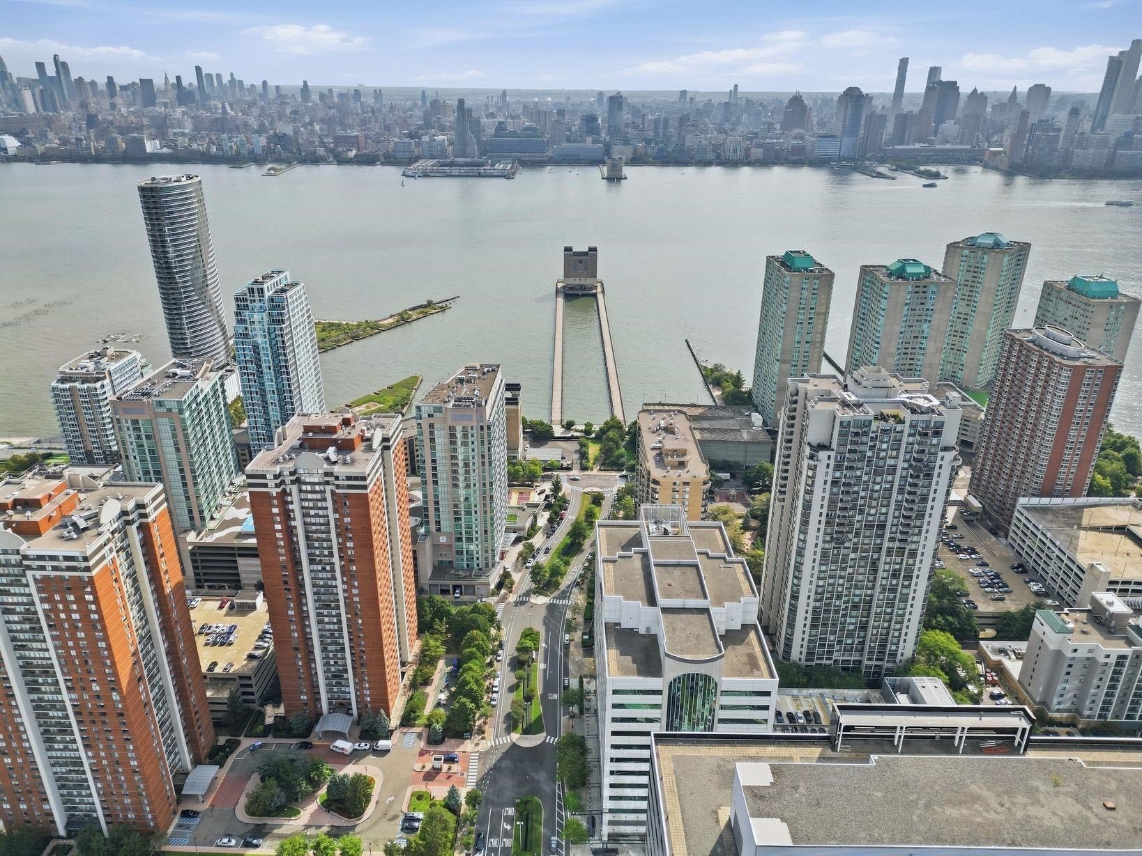 20 NEWPORT PARKWAY Unit: 1812