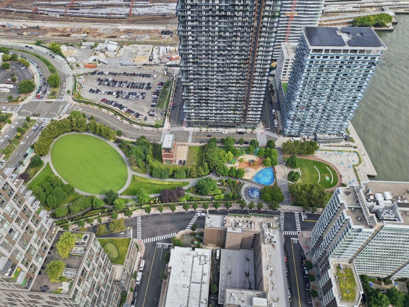 20 NEWPORT PARKWAY Unit: 1812