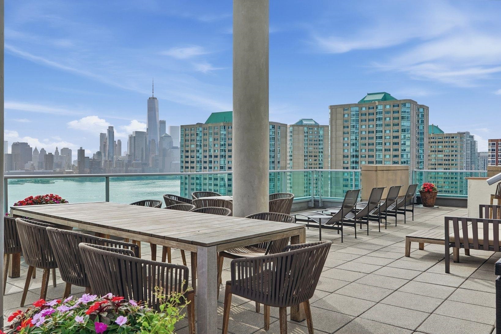 20 NEWPORT PARKWAY Unit: 1812