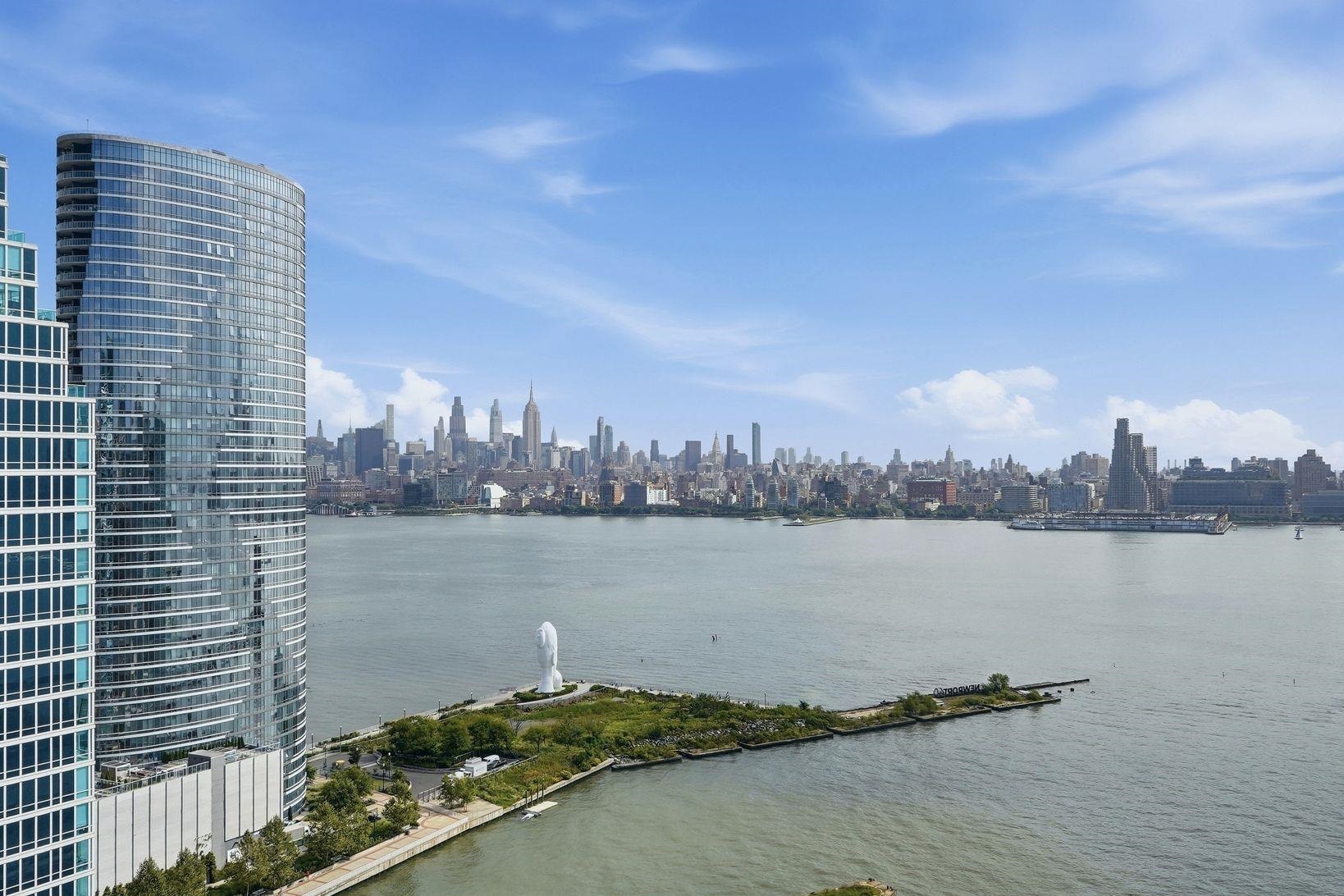 20 NEWPORT PARKWAY Unit: 1812