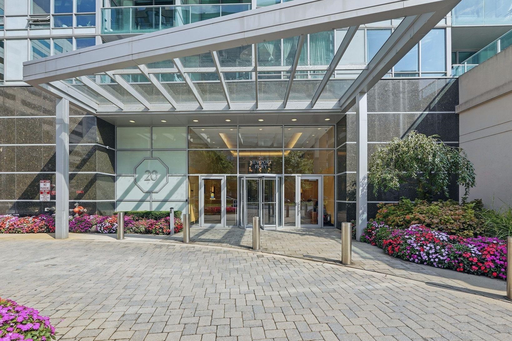 20 NEWPORT PARKWAY Unit: 1812