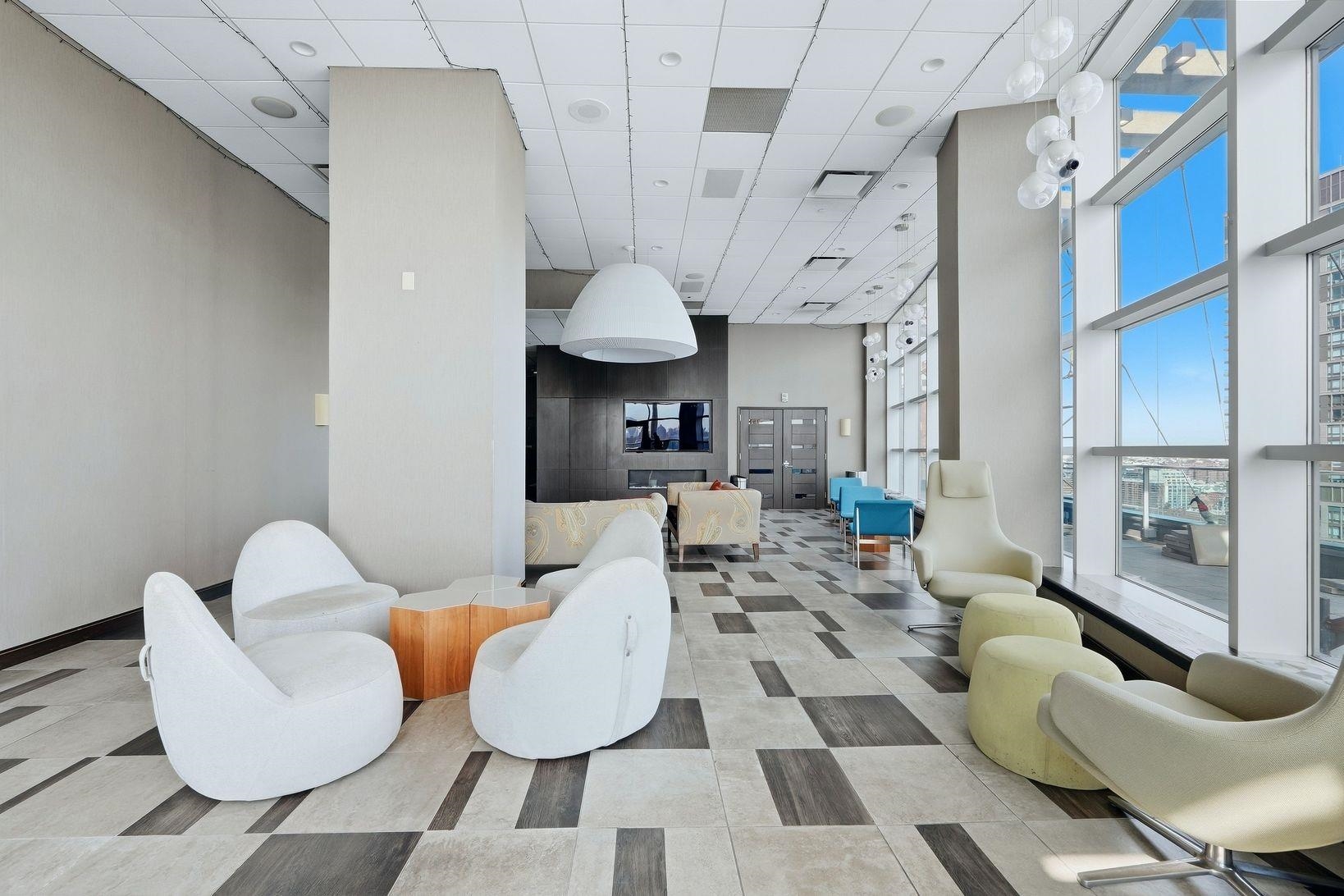 20 NEWPORT PARKWAY Unit: 1812