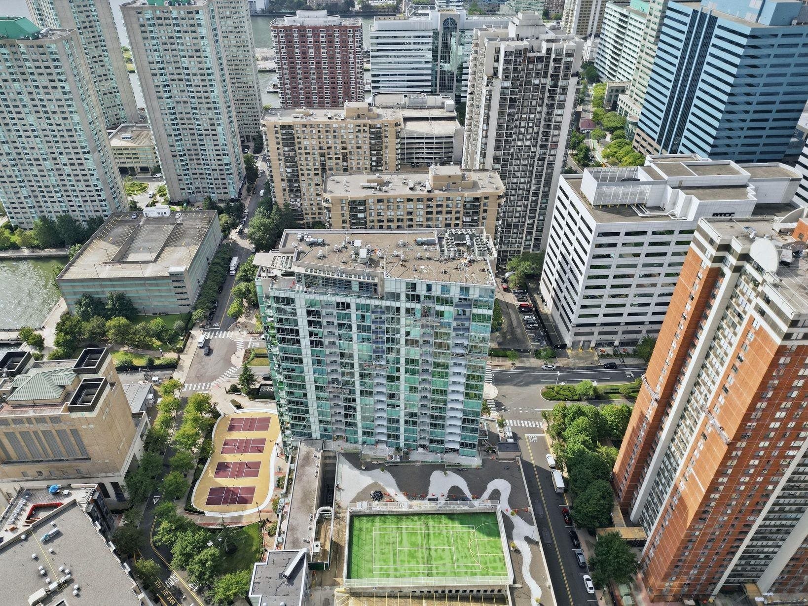 20 NEWPORT PARKWAY Unit: 1812