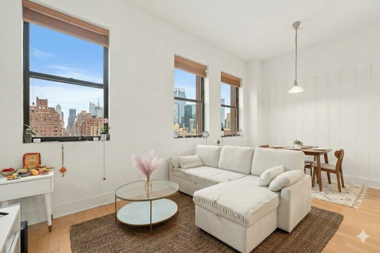 4 BEACON WAY Unit: 14
