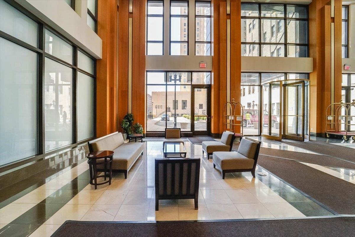 4 BEACON WAY Unit: 14