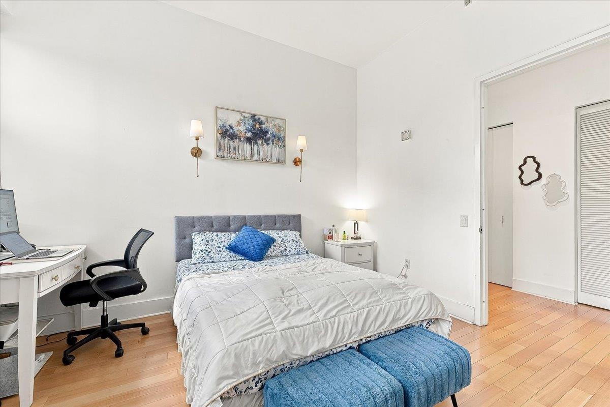 4 BEACON WAY Unit: 14