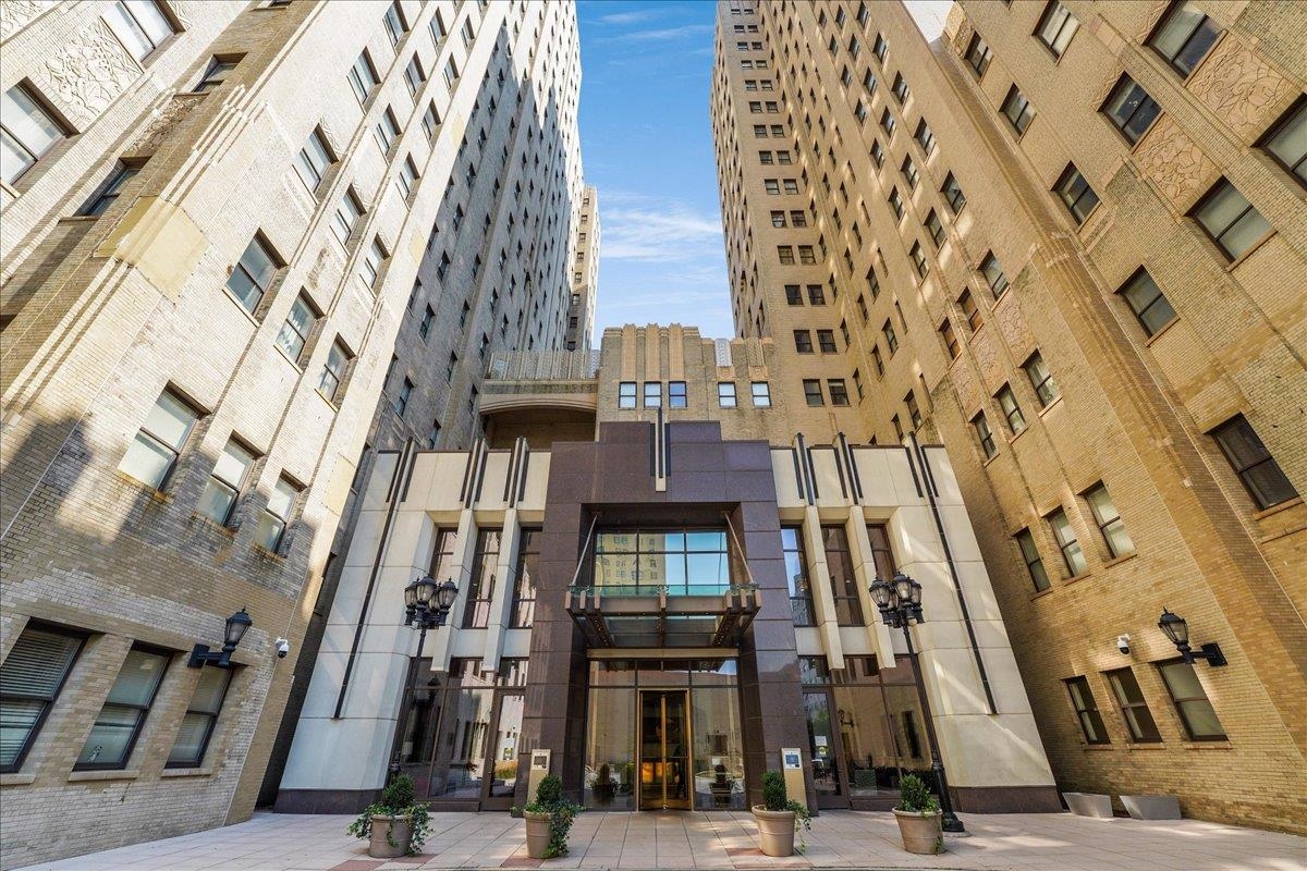 4 BEACON WAY Unit: 14
