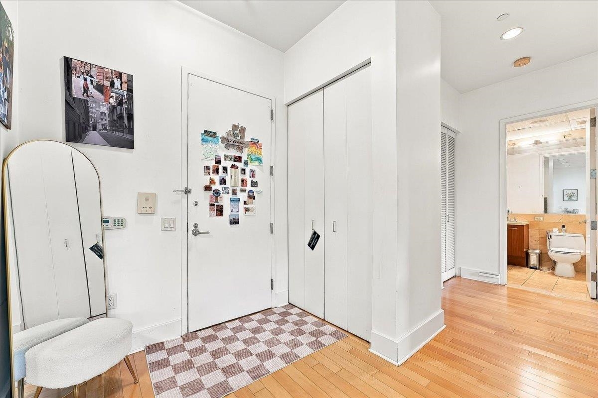 4 BEACON WAY Unit: 14