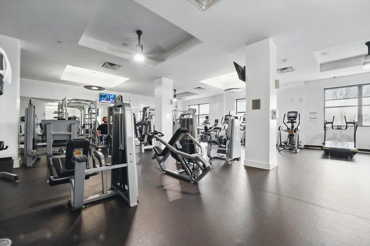 4 BEACON WAY Unit: 14
