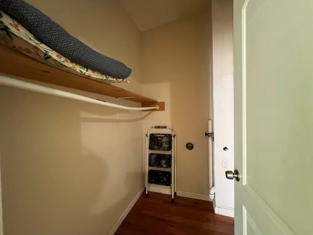 18 TERRACE AVE Unit: 1