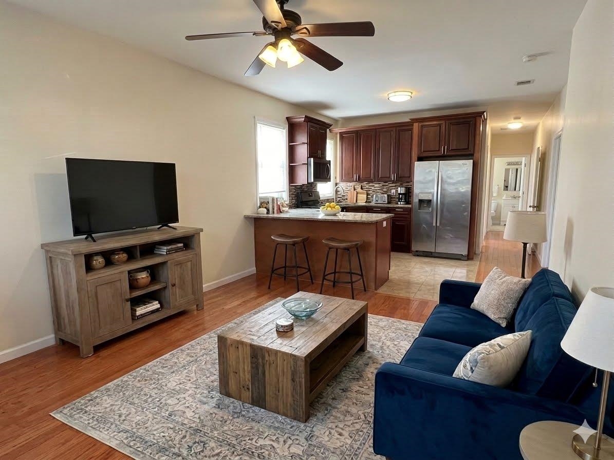 18 TERRACE AVE Unit: 1
