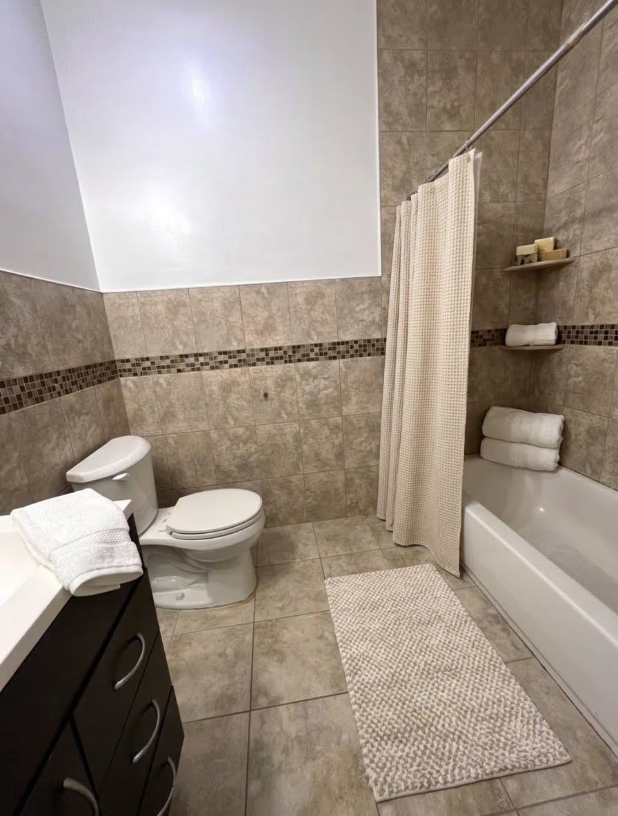 18 TERRACE AVE Unit: 1