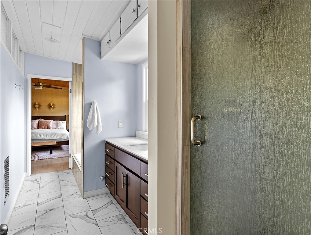 34240 Camino El Molino