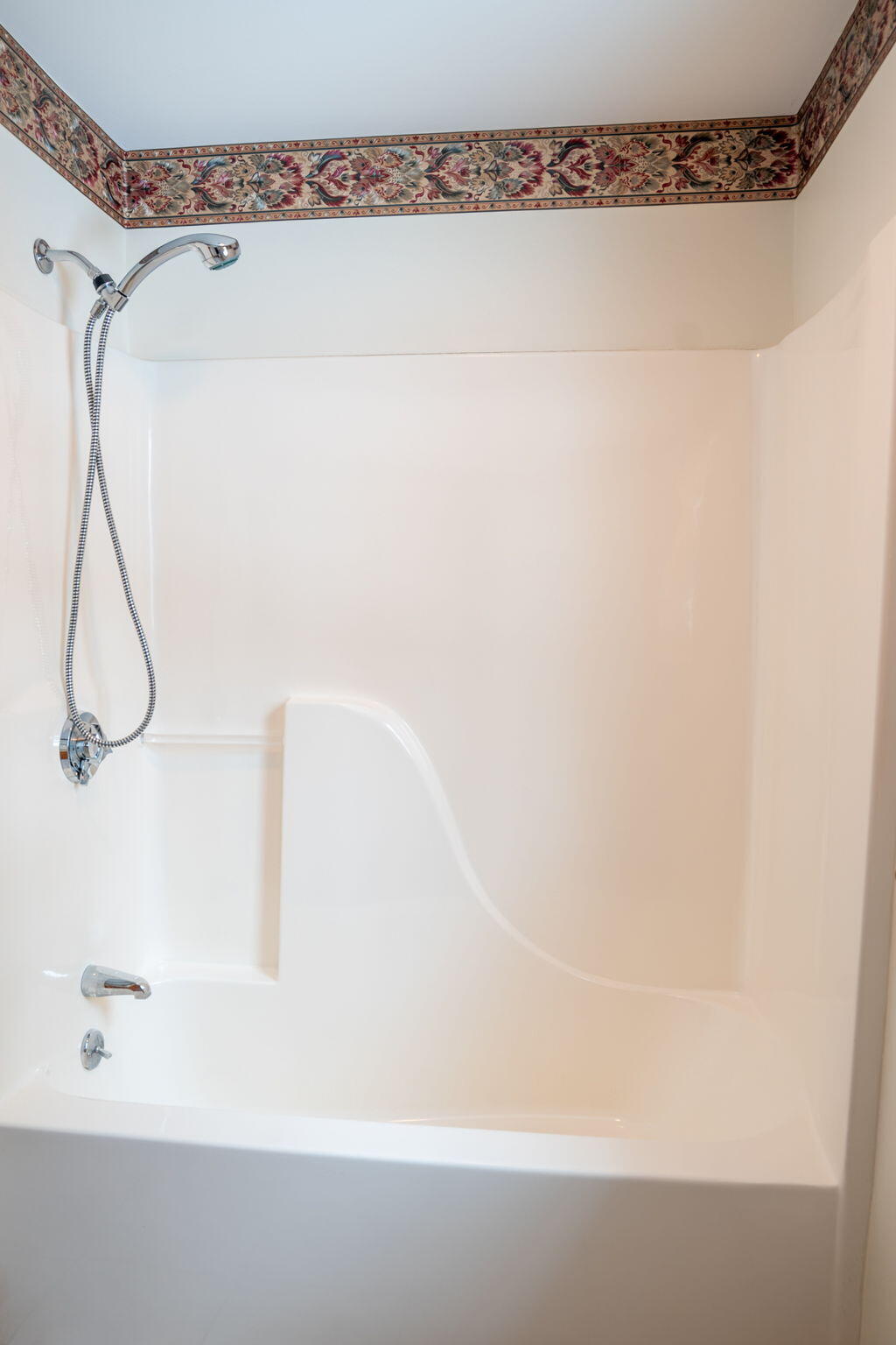 75 Aquamarine Court, 75