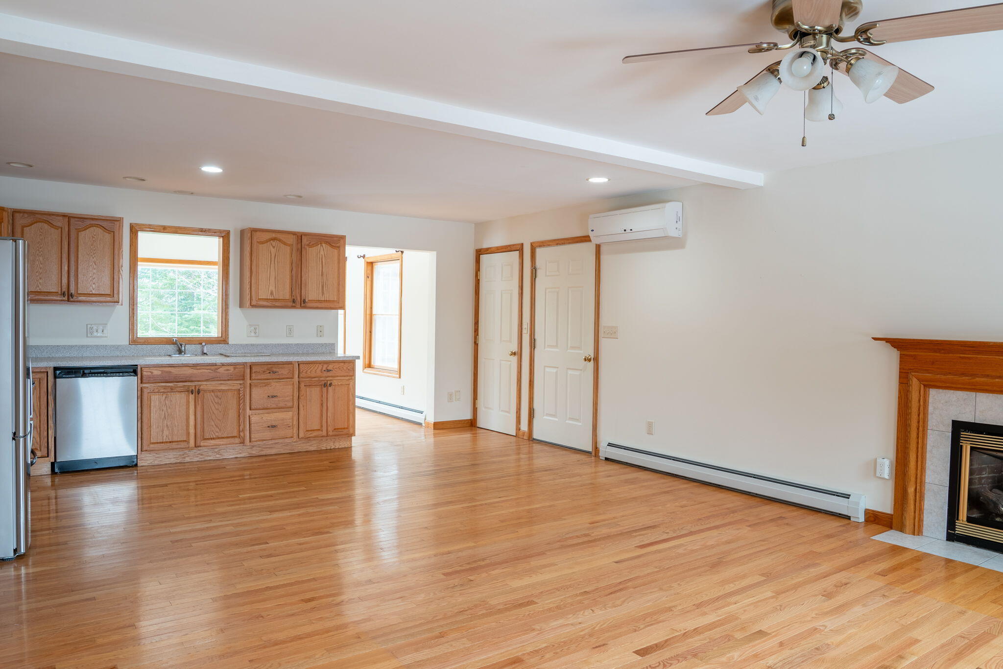 75 Aquamarine Court, 75