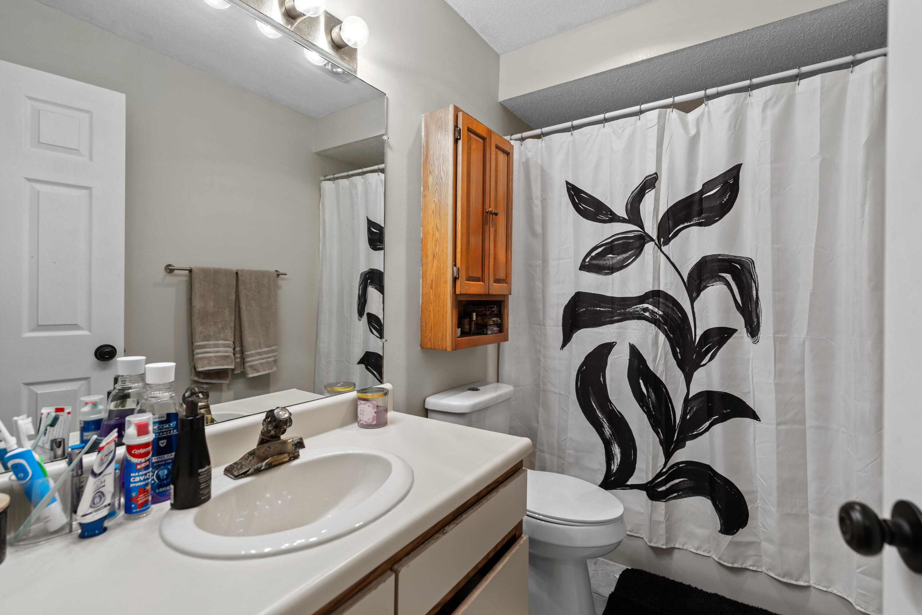 161 Saco Avenue, 205