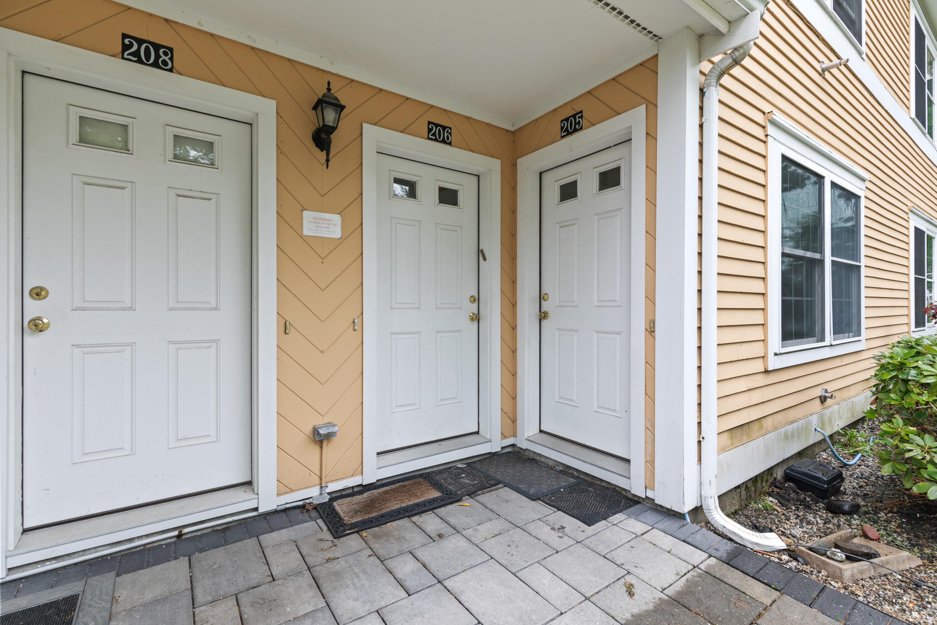 161 Saco Avenue, 205