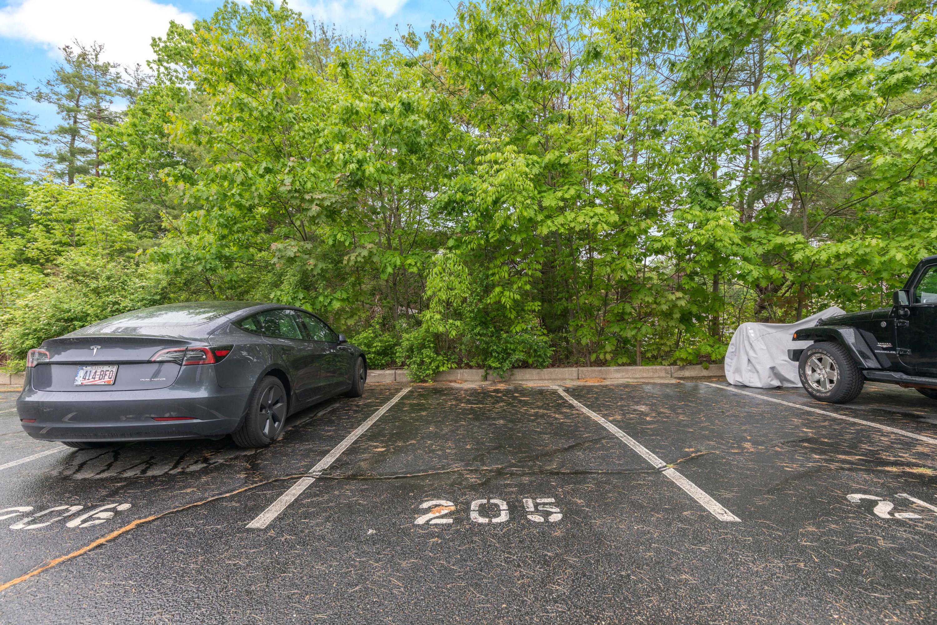 161 Saco Avenue, 205
