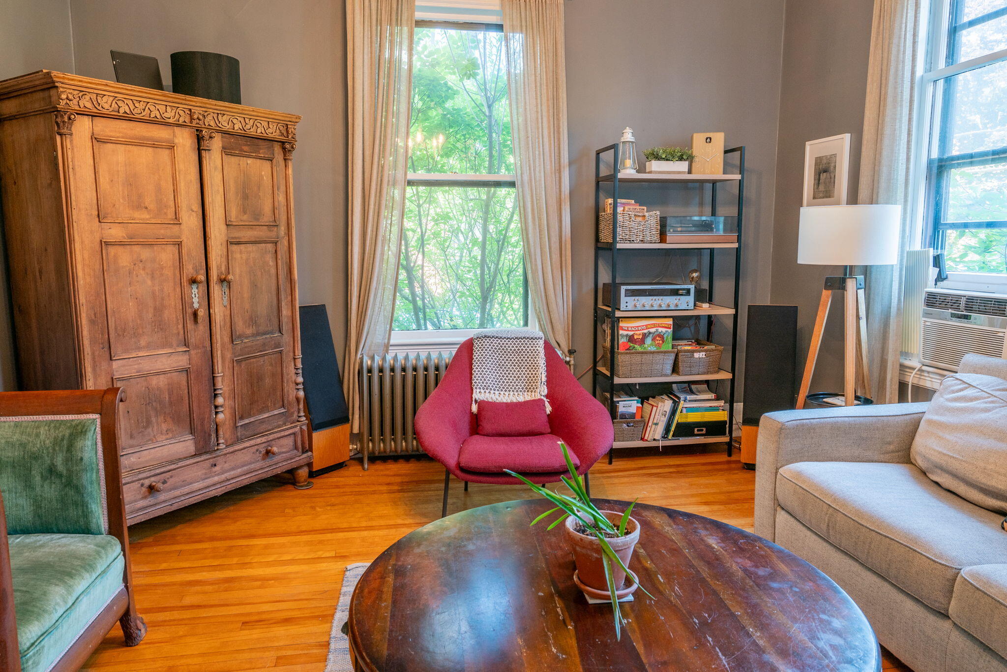 10 Deering Street, 3