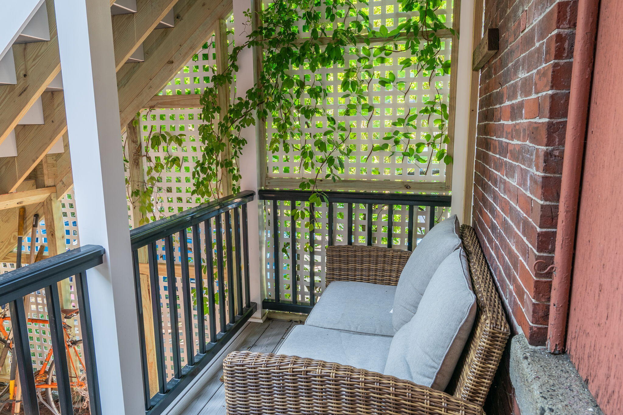 10 Deering Street, 3