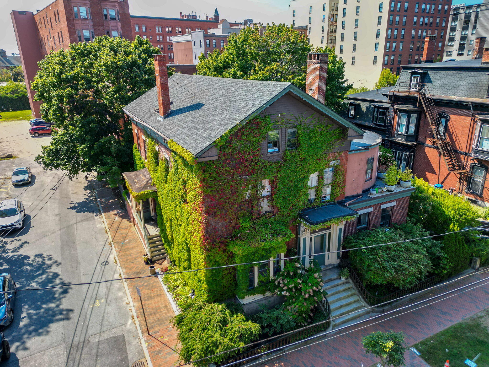 10 Deering Street, 3