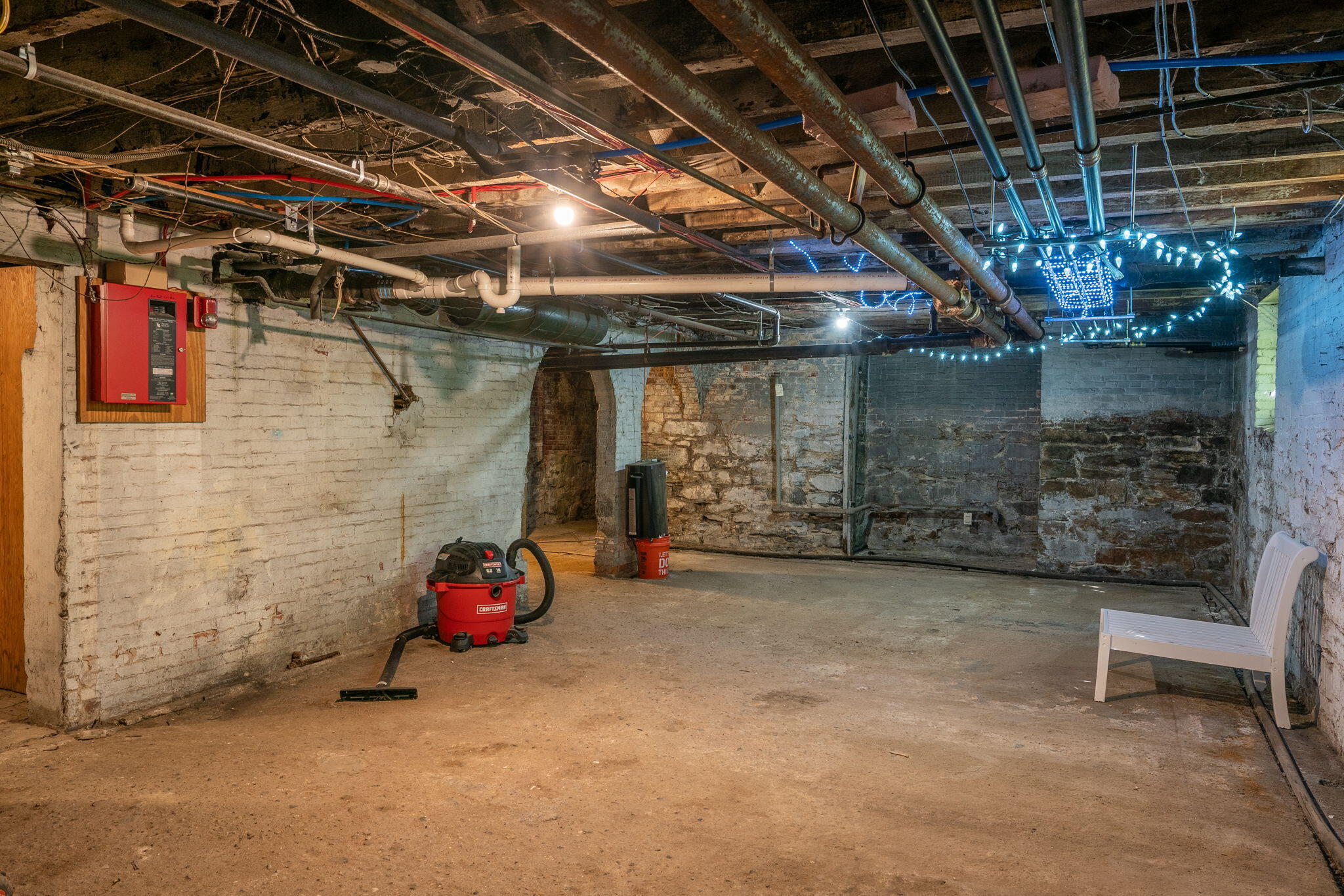 10 Deering Street, 3