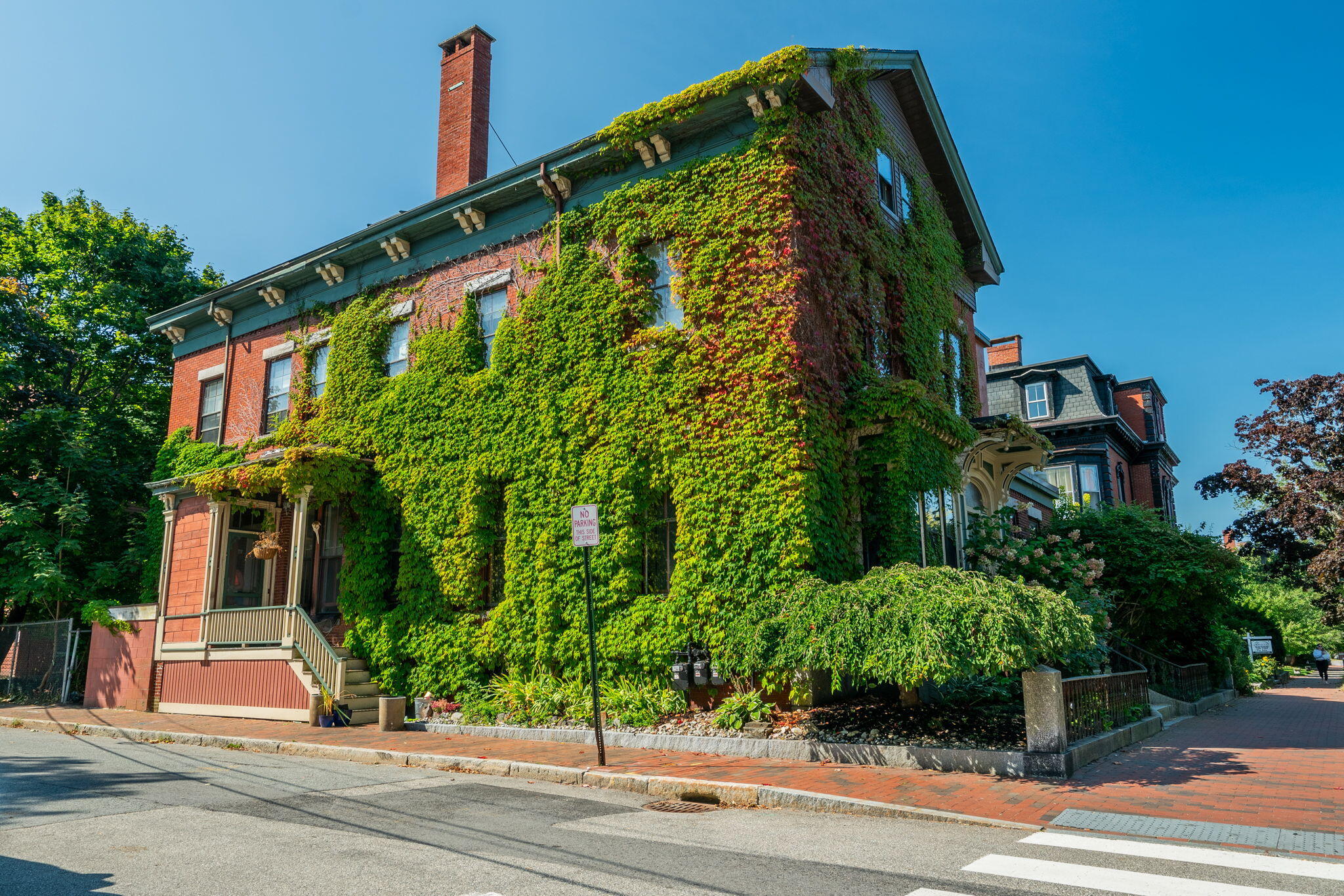10 Deering Street, 3