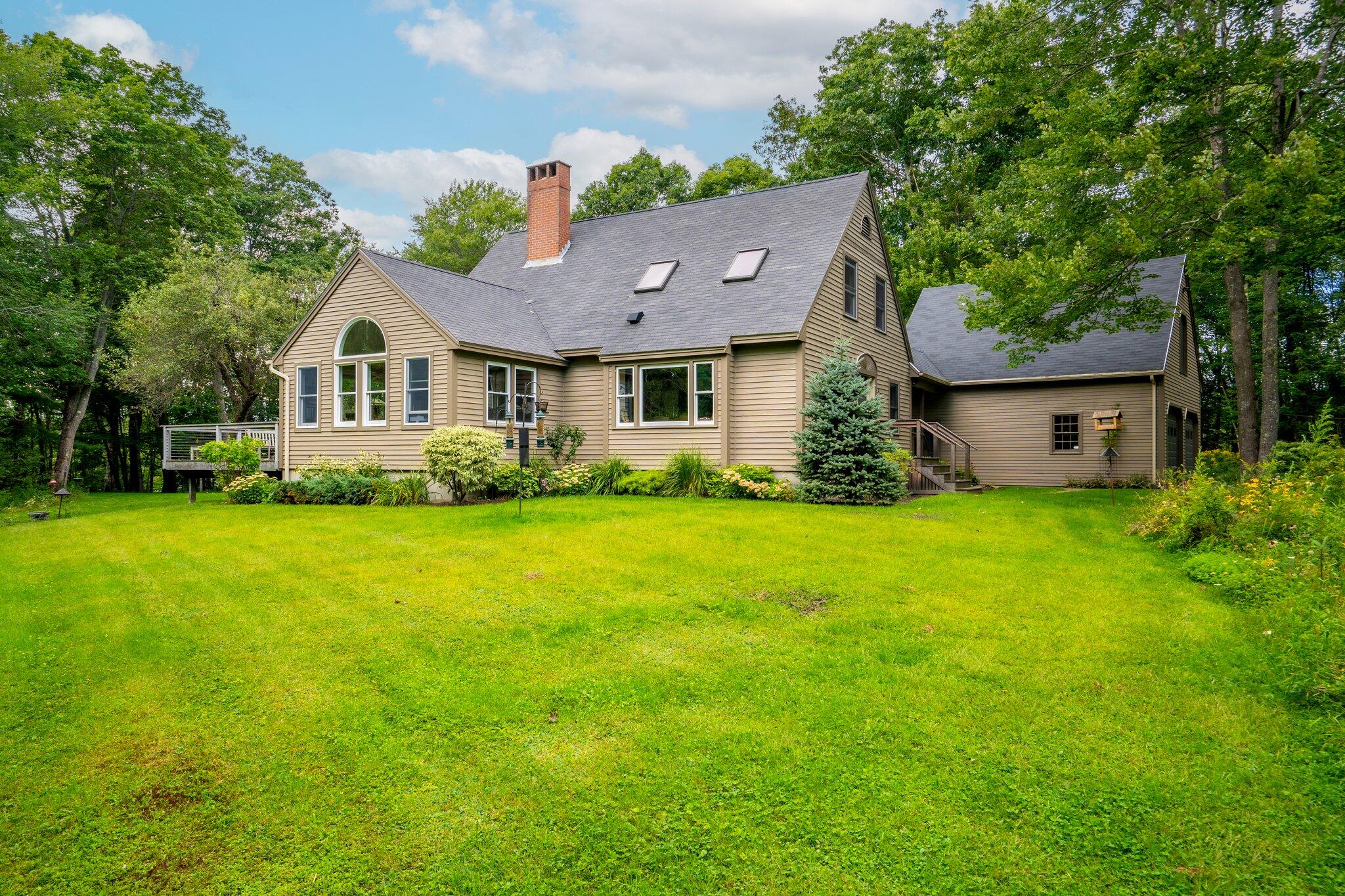 4 Bishop Farm Road