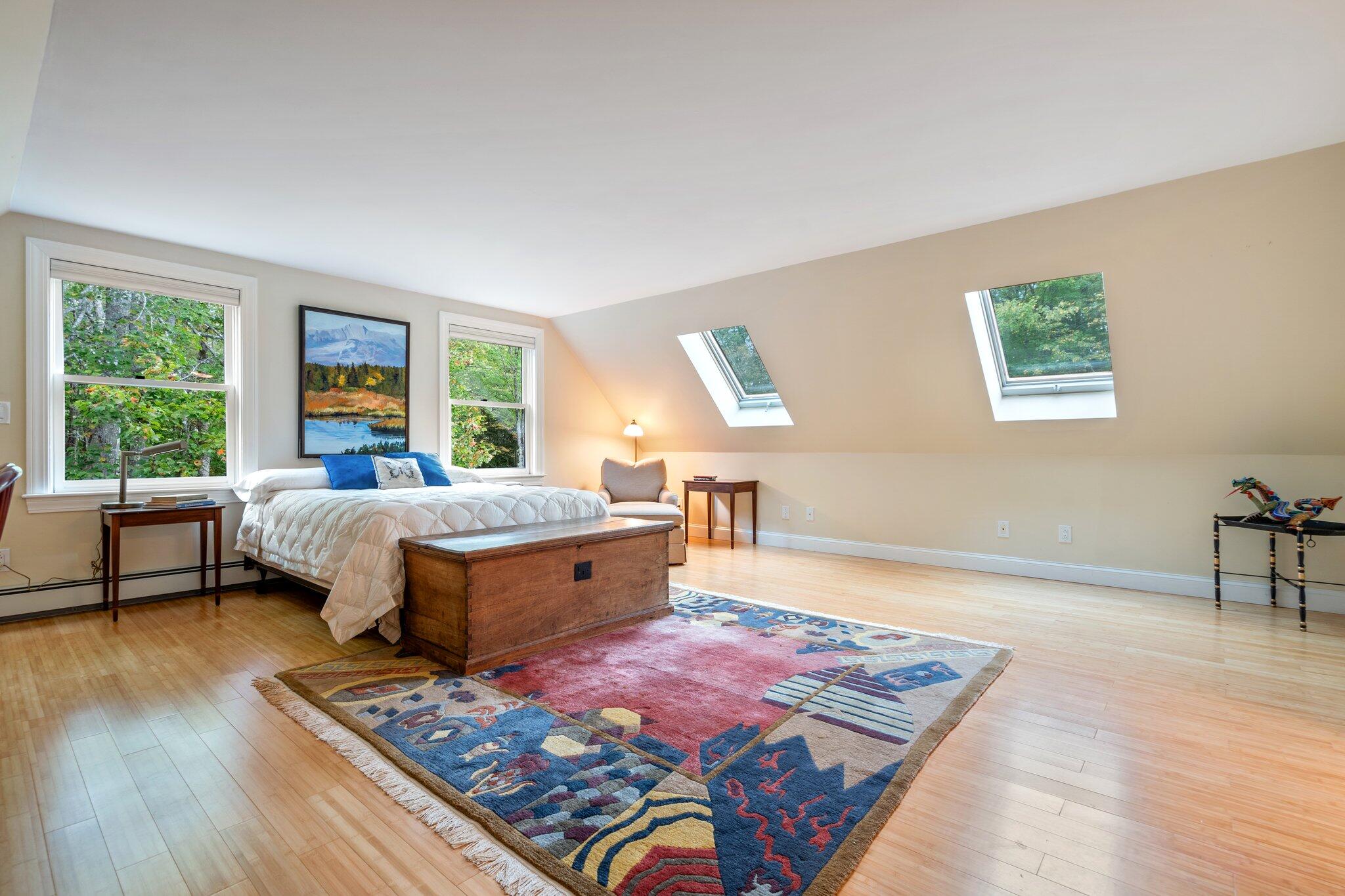 4 Bishop Farm Road