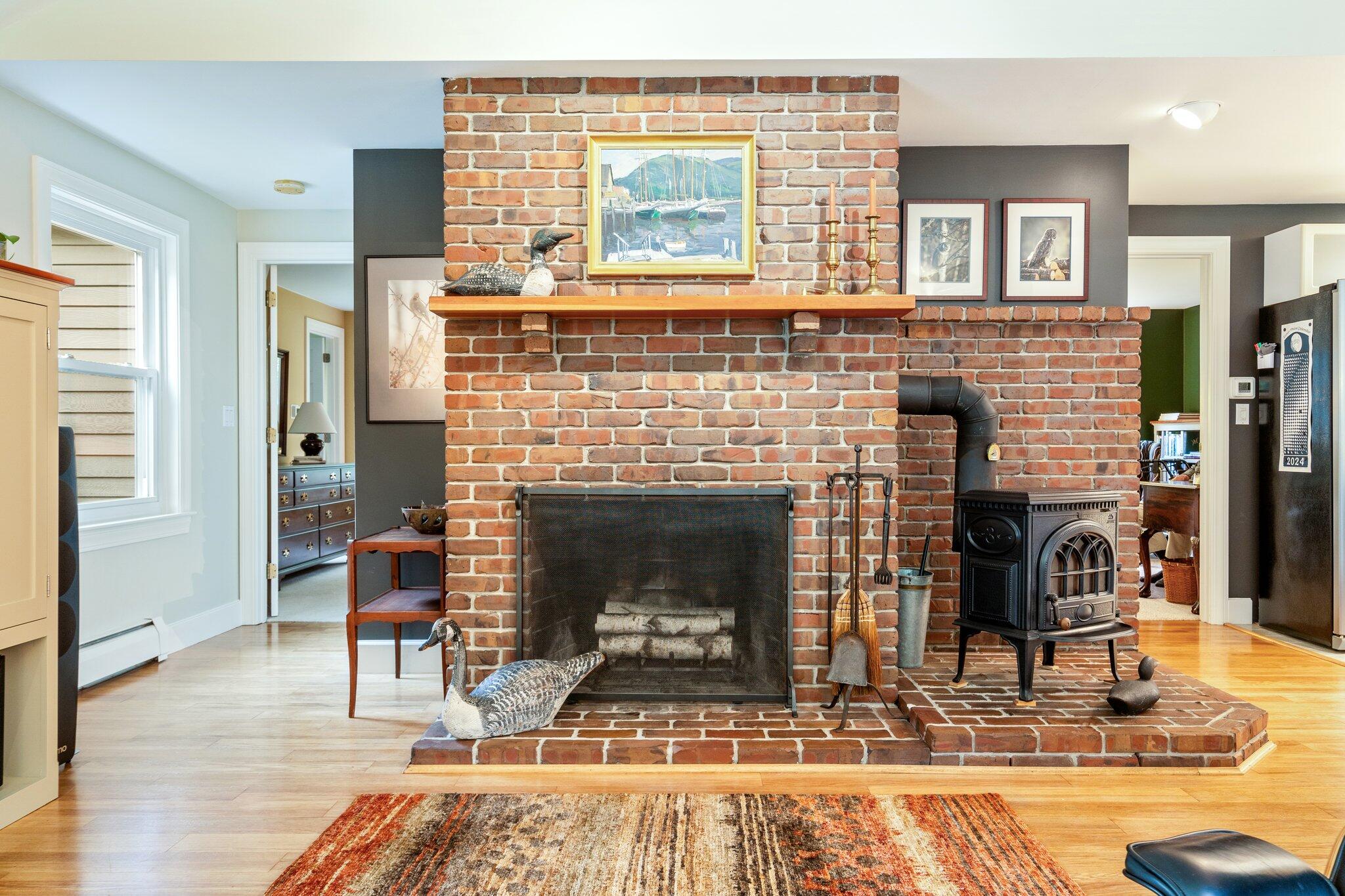 4 Bishop Farm Road