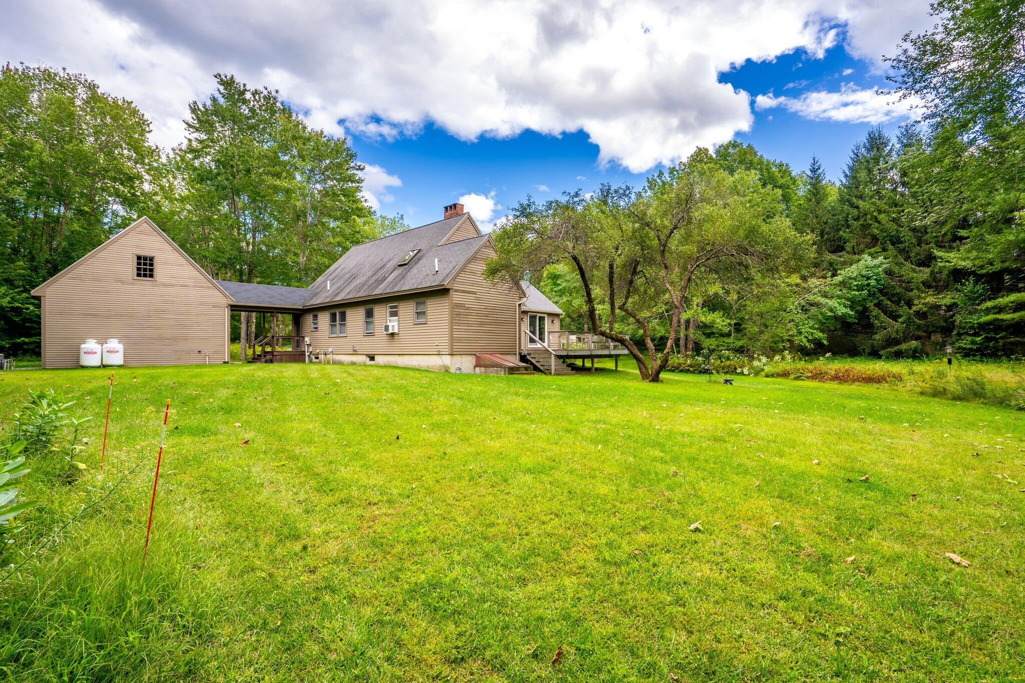 4 Bishop Farm Road