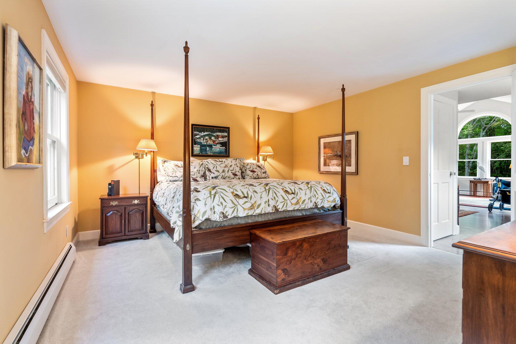 4 Bishop Farm Road
