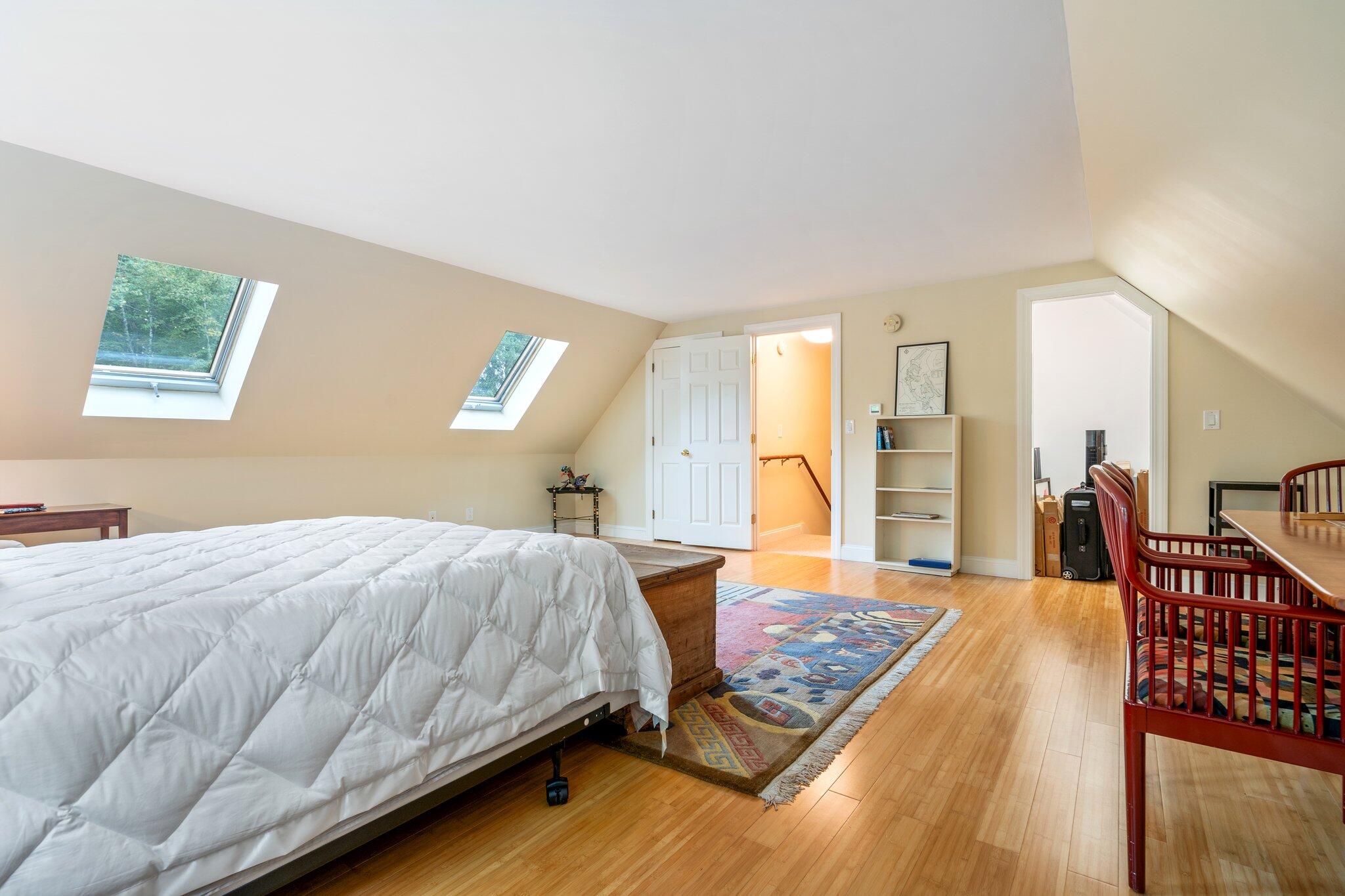 4 Bishop Farm Road