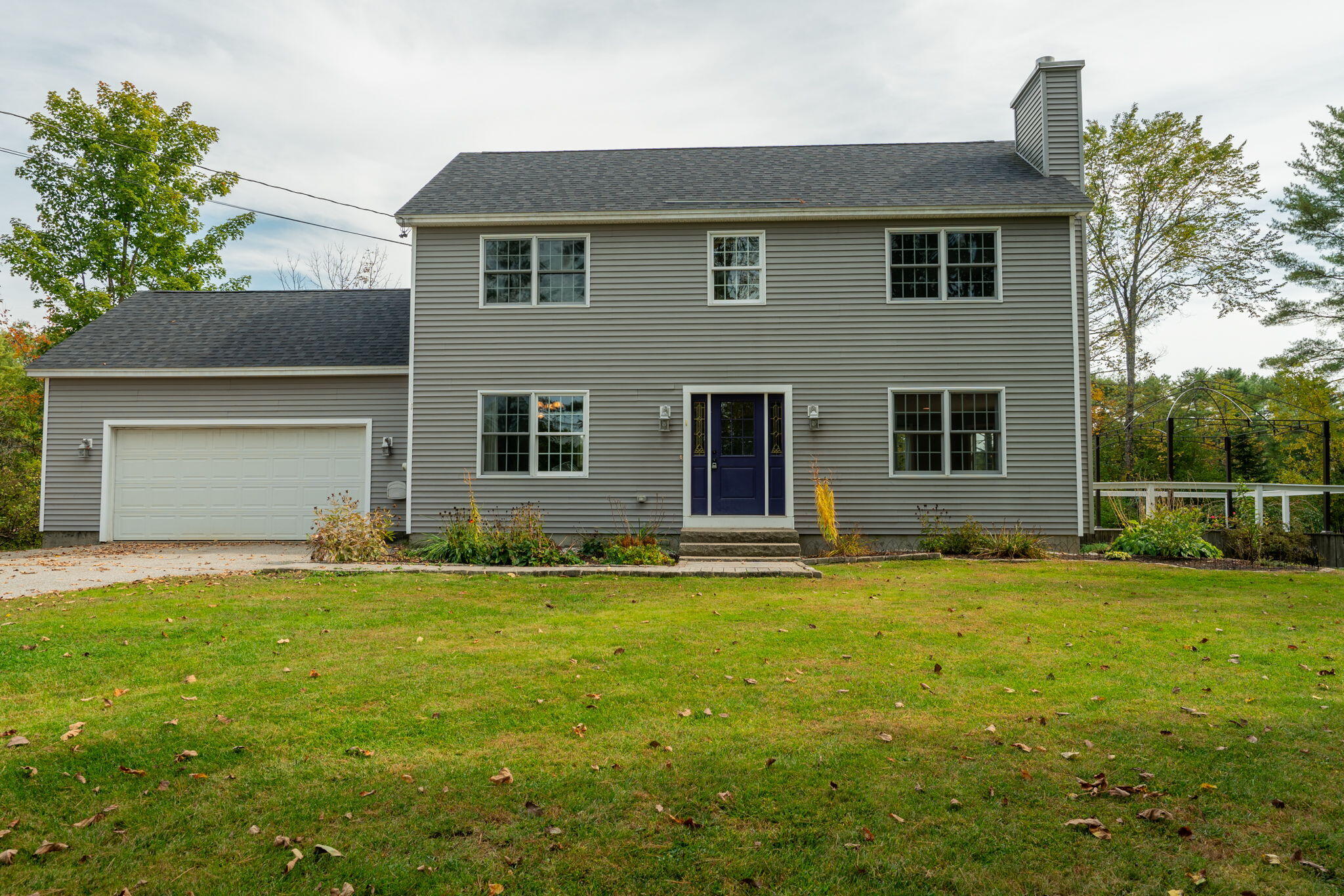 835 River Road