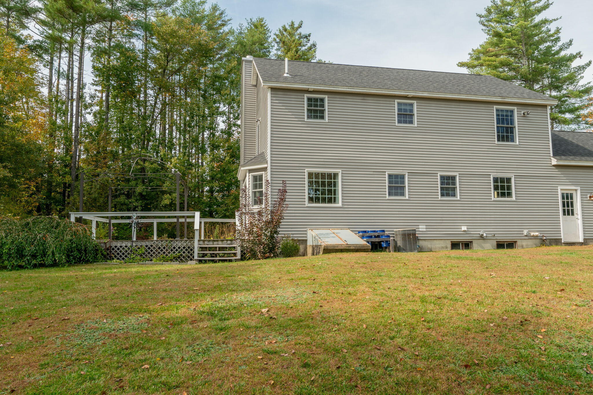 835 River Road