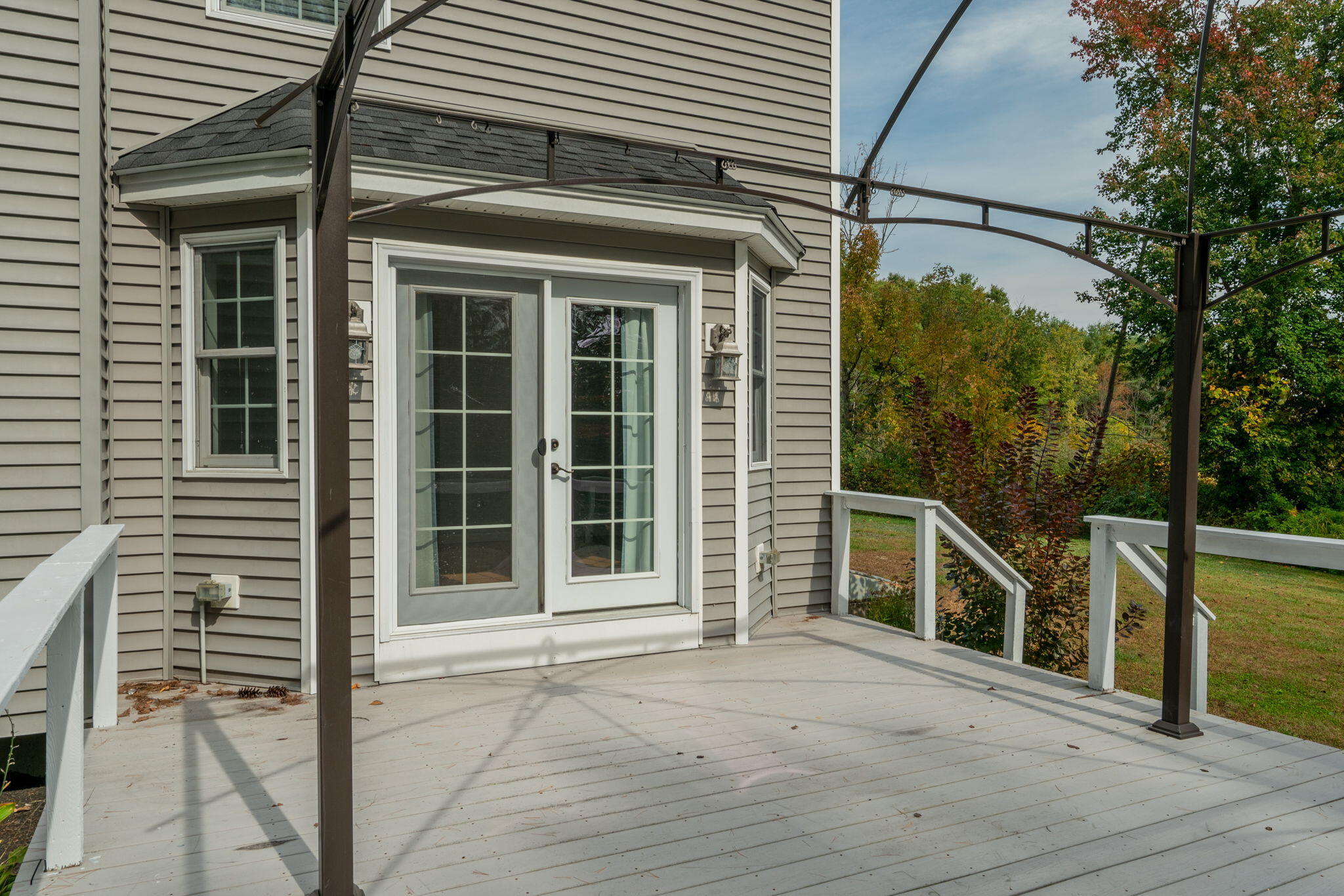 835 River Road