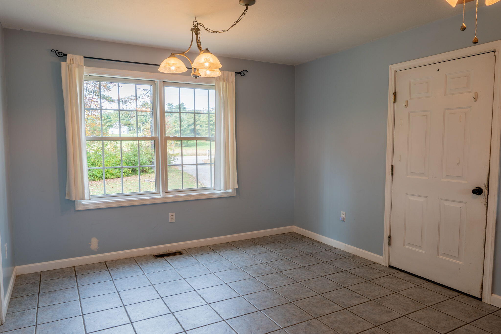 835 River Road