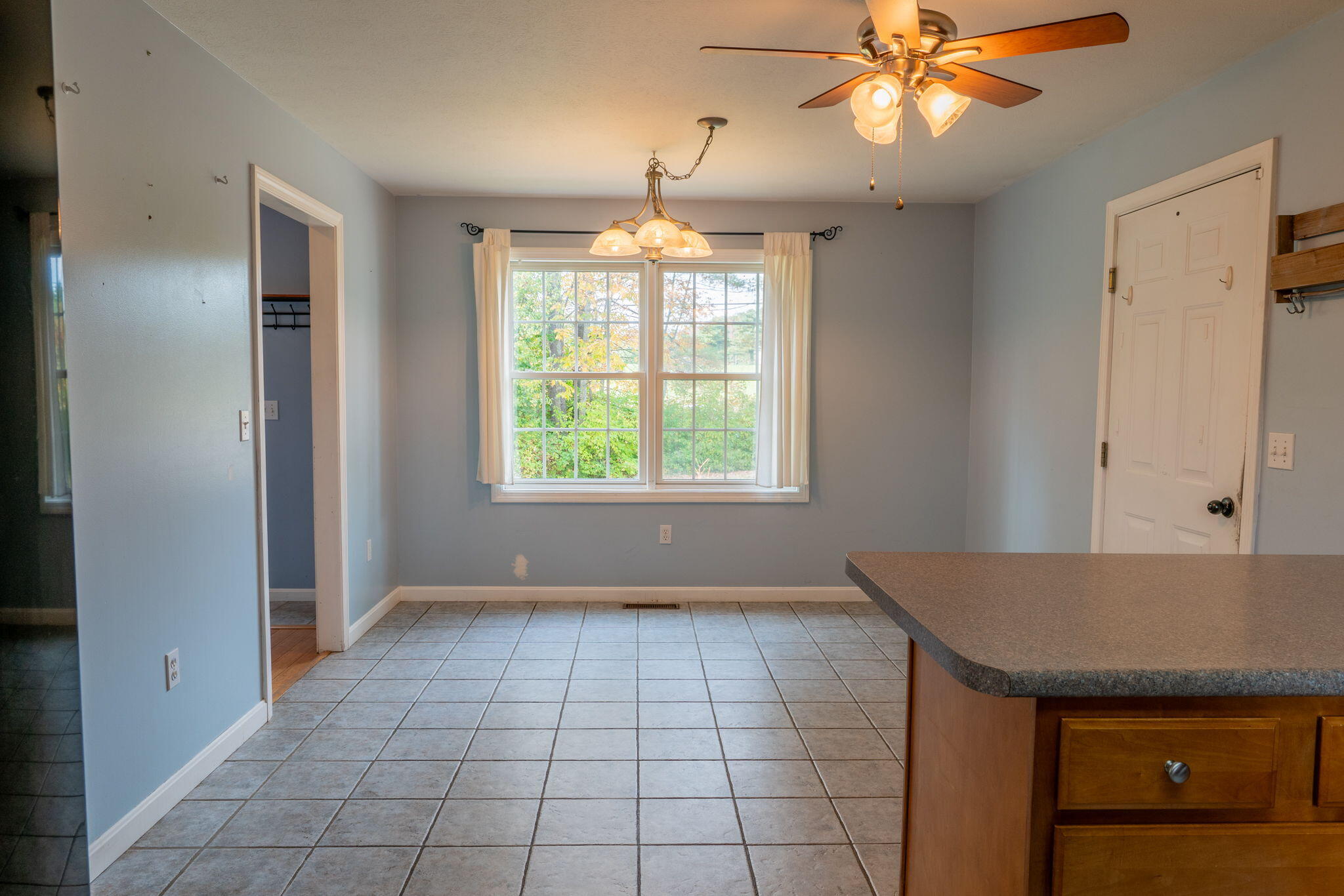 835 River Road