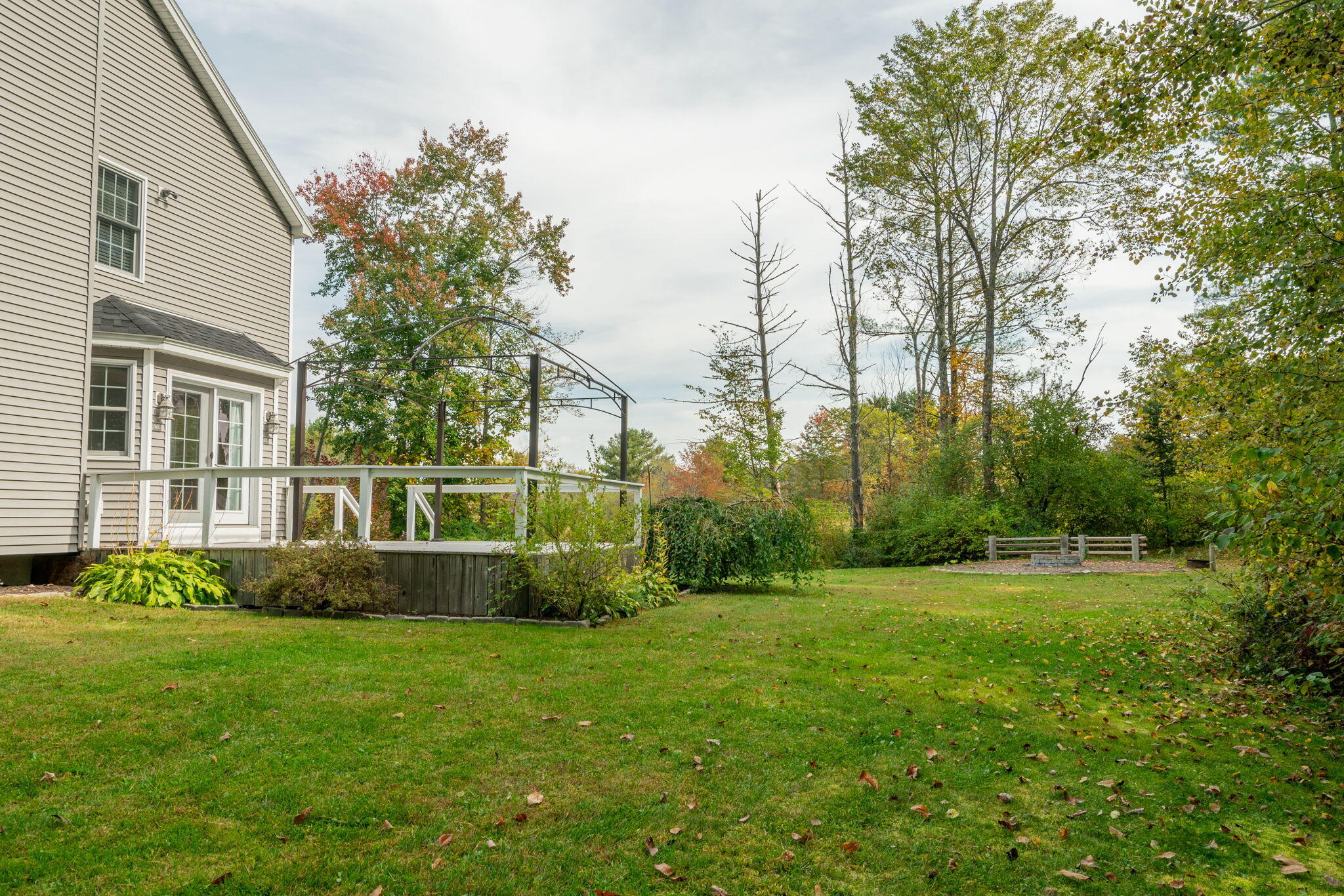 835 River Road